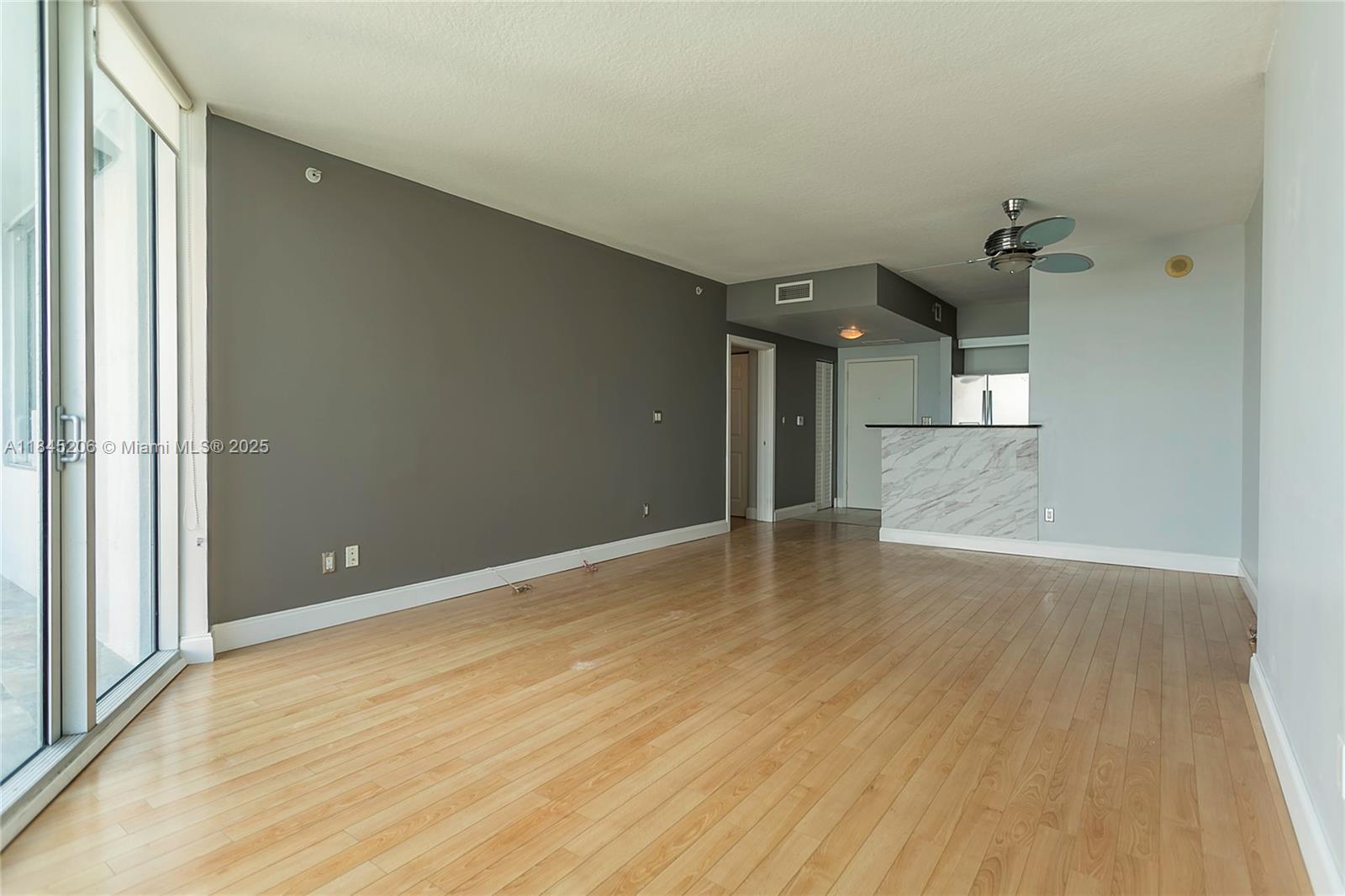 325 S Biscayne Blvd #4224, Miami FL 33131
