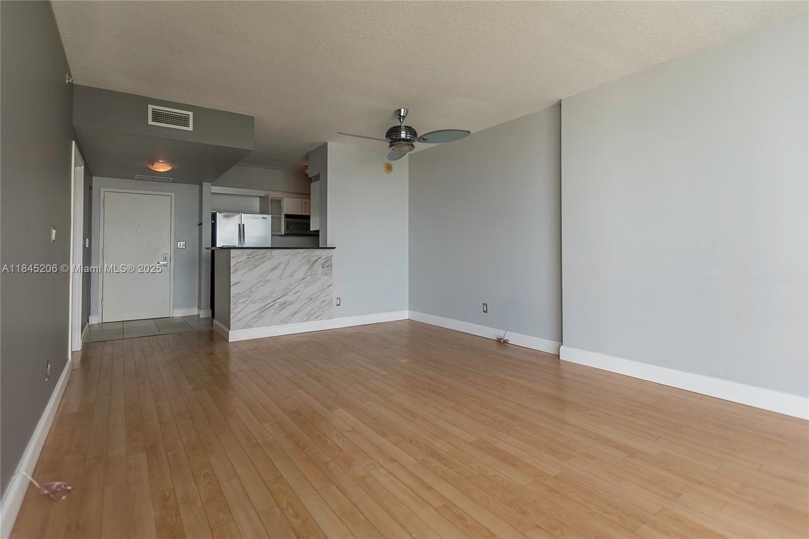 325 S Biscayne Blvd #4224, Miami FL 33131