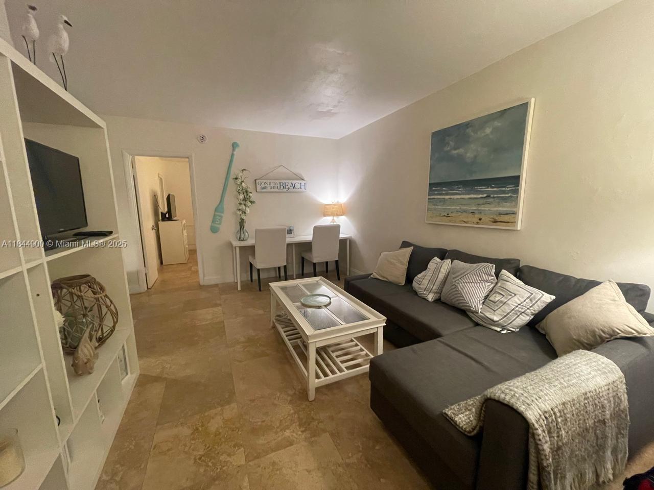 100 Sunrise Dr Unit 27, Key Biscayne, Florida 33149