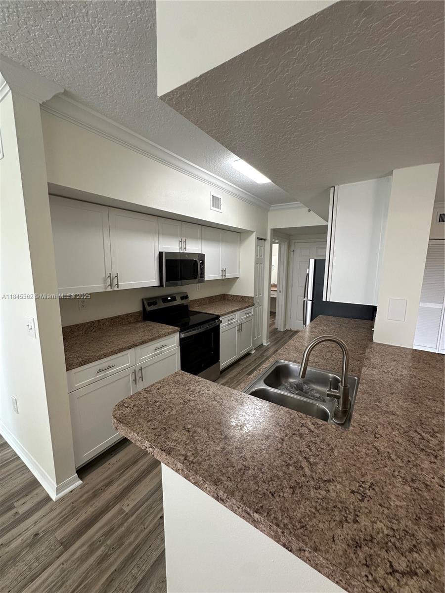 Property photo # 8