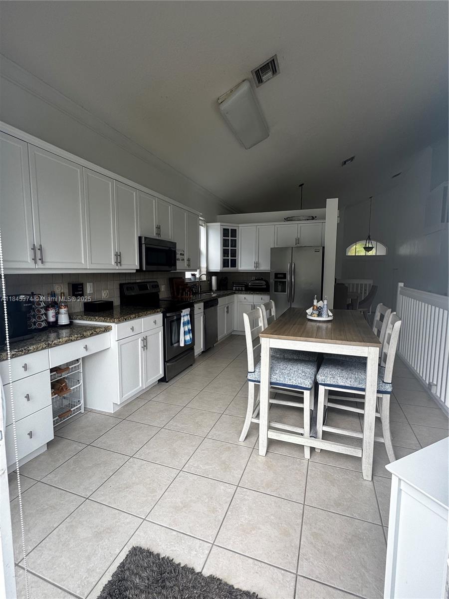 Property photo # 6