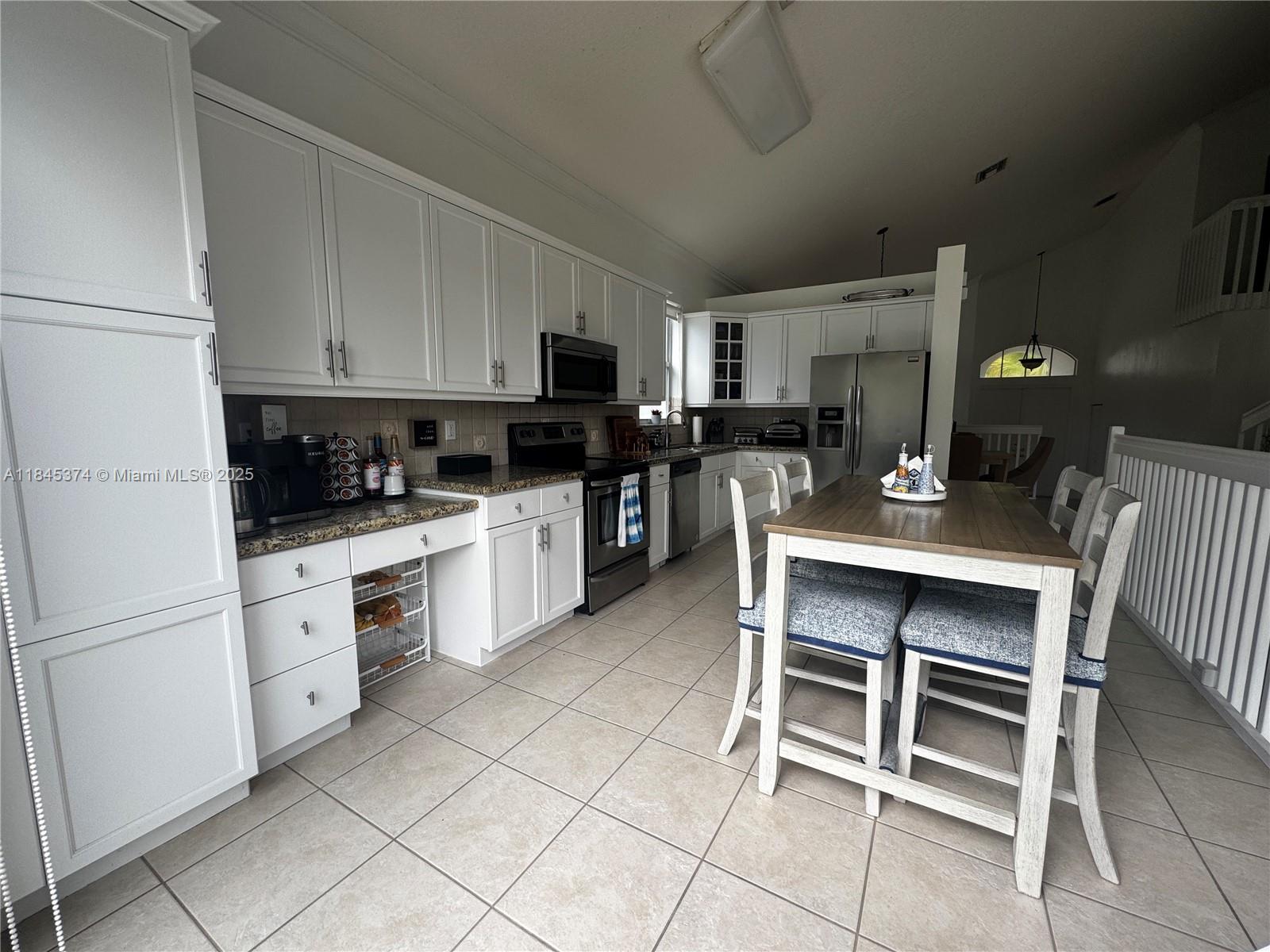 Property photo # 9