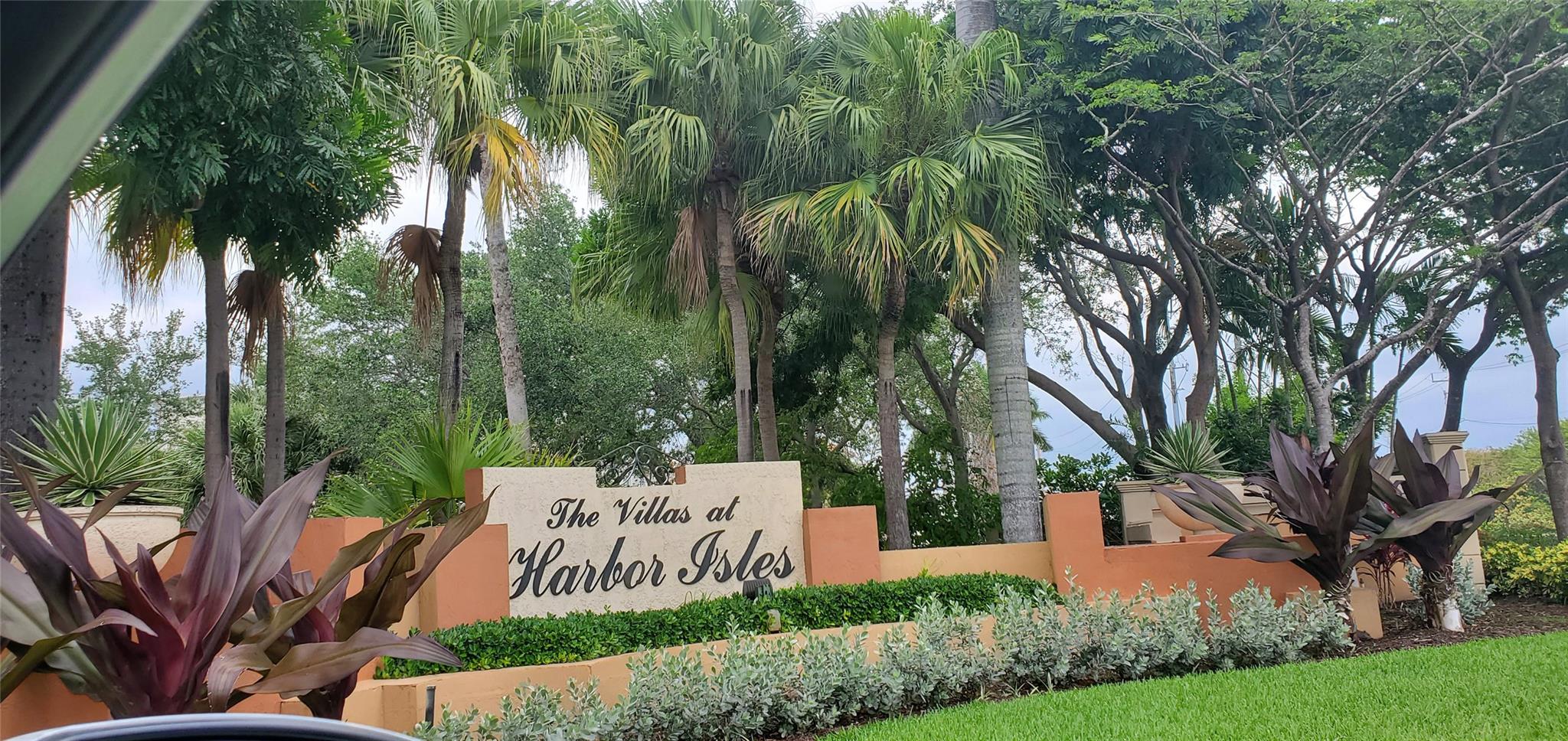 The Villas At Harbor Isle