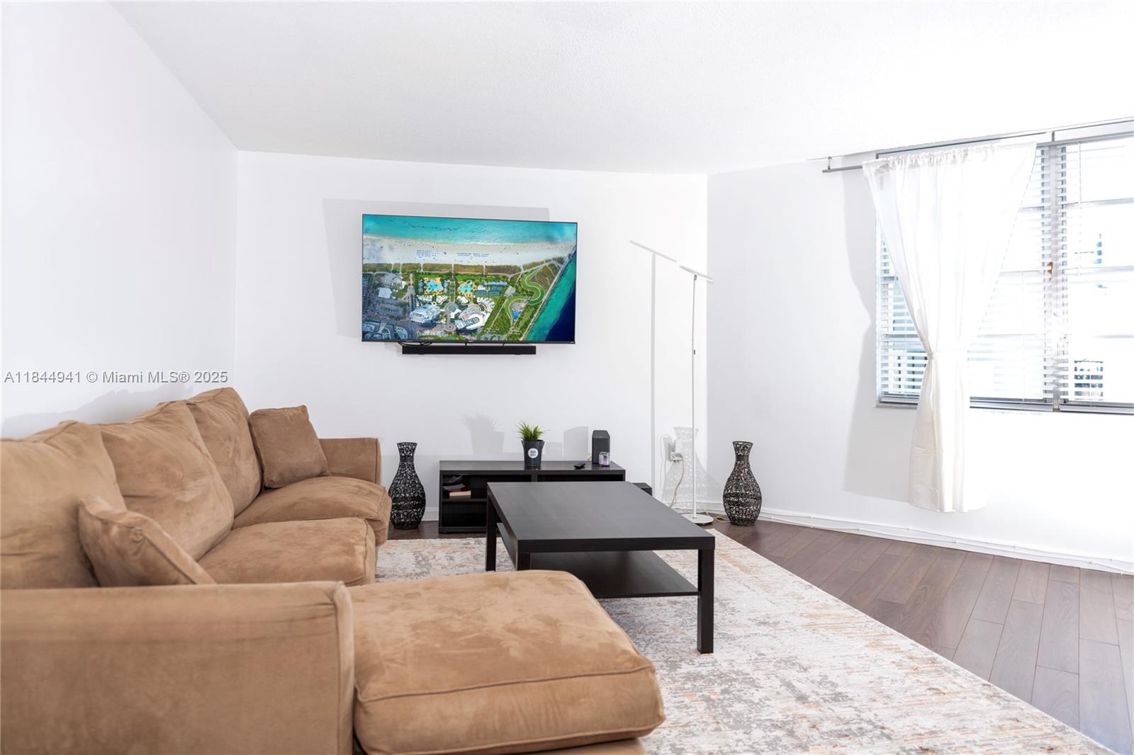 Property photo # 4