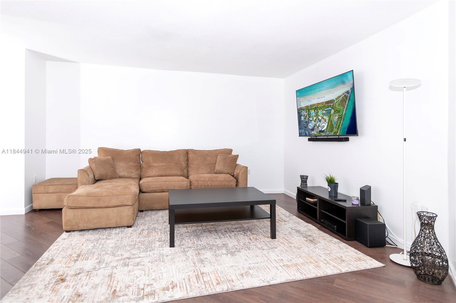 Property photo # 2