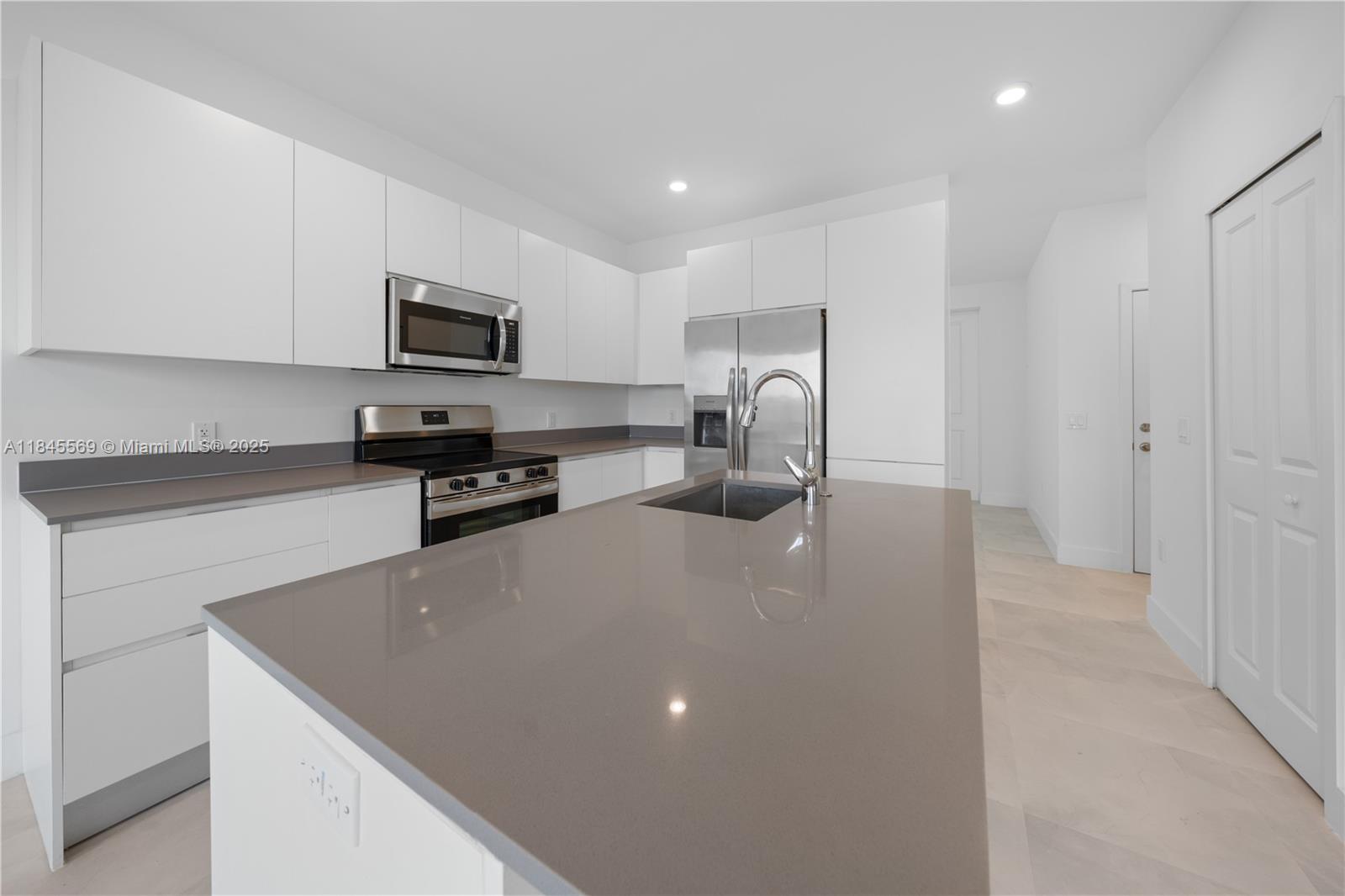Property photo # 2