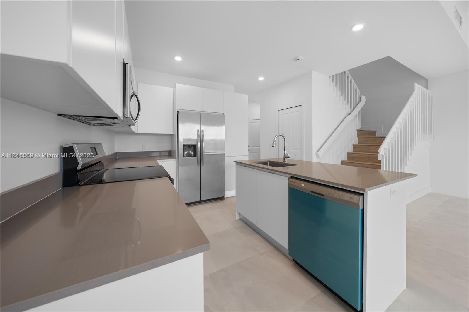 Property photo # 8