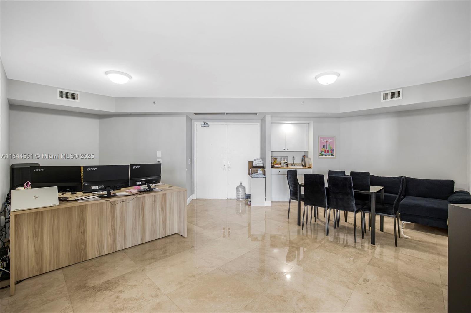 4775 Collins Ave #2002, Miami Beach FL 33140