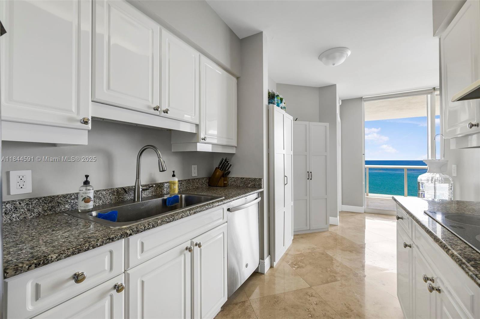 4775 Collins Ave #2002, Miami Beach FL 33140