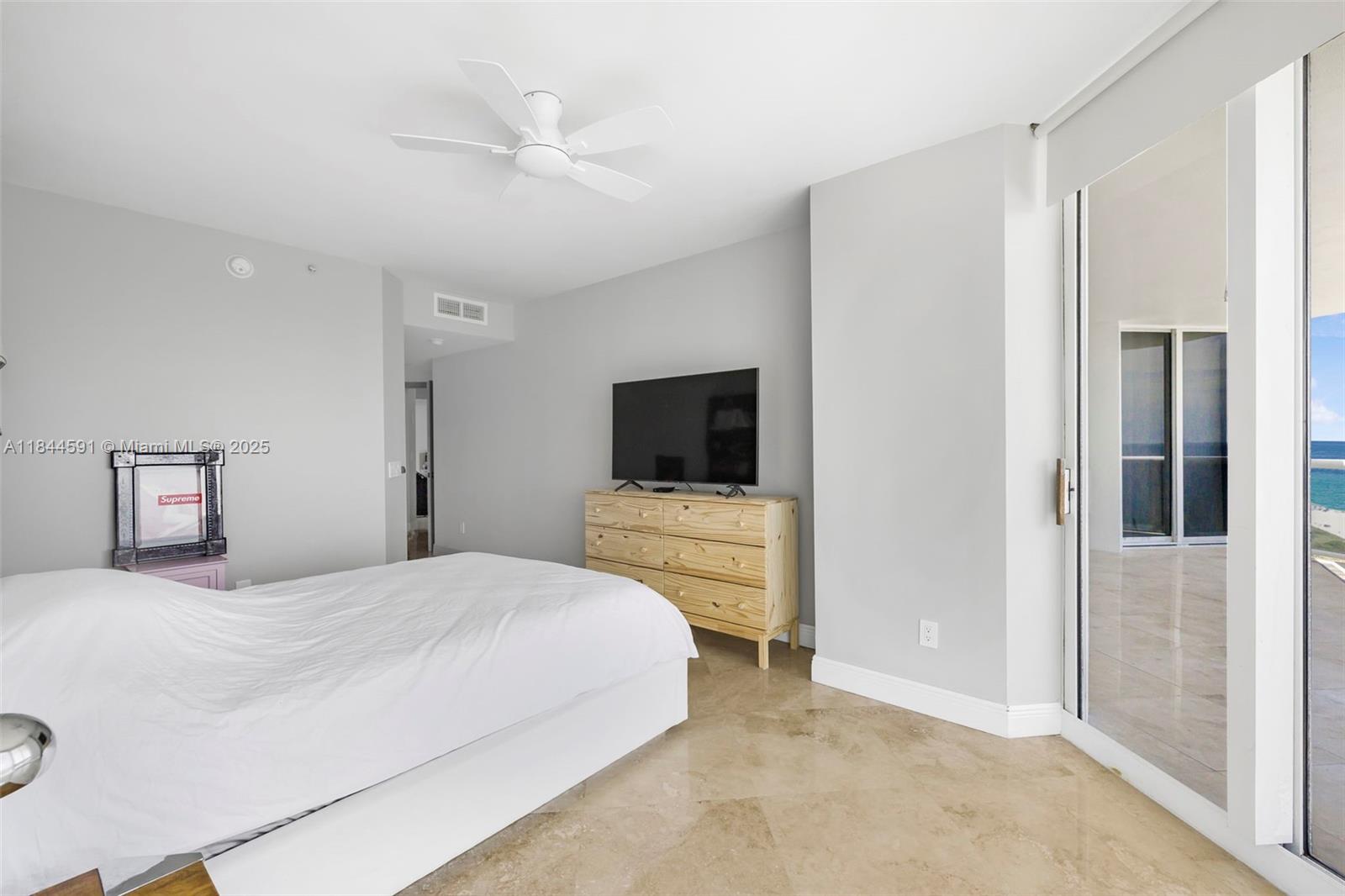 4775 Collins Ave #2002, Miami Beach FL 33140