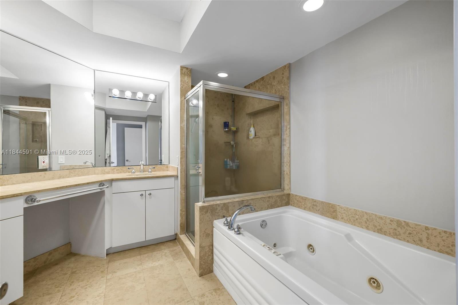 4775 Collins Ave #2002, Miami Beach FL 33140