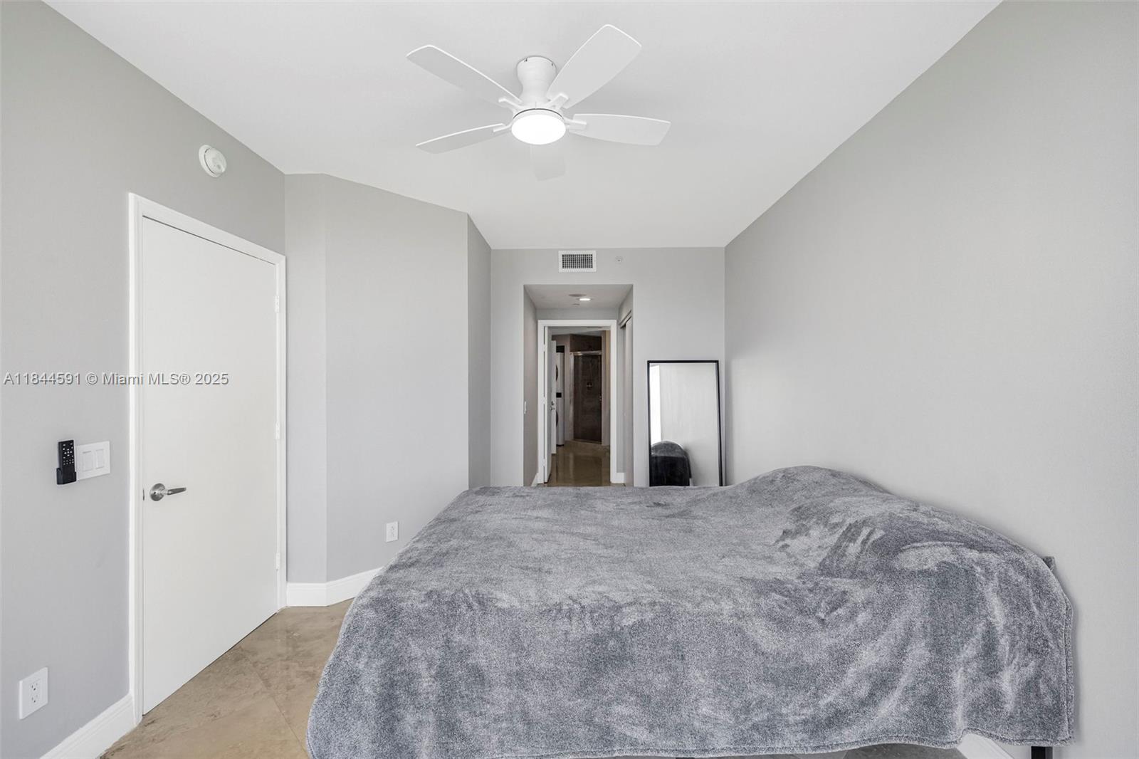 4775 Collins Ave #2002, Miami Beach FL 33140