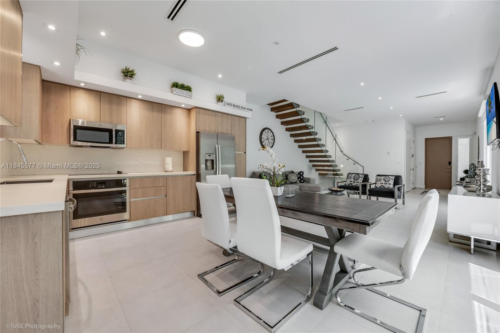 Property photo # 9