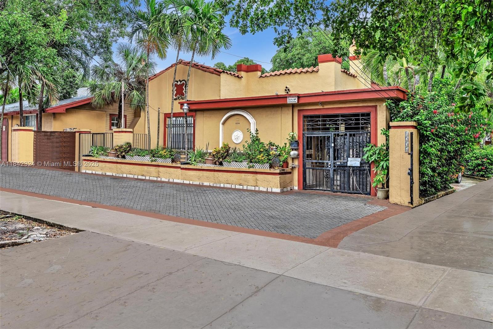1228-1234-1250 2nd St, Miami, Florida 33135