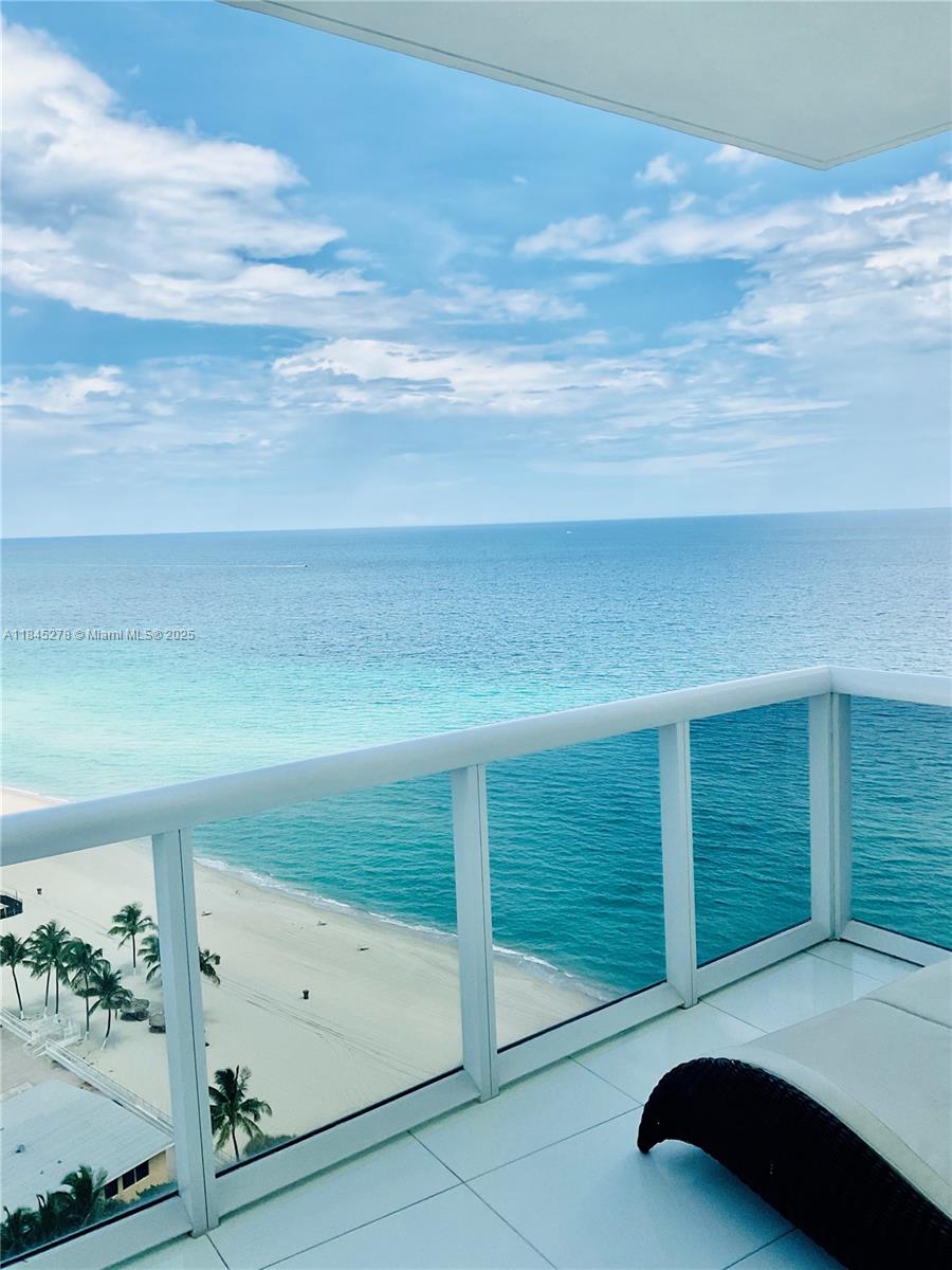 Condo for Sale in Sunny Isles Beach, FL