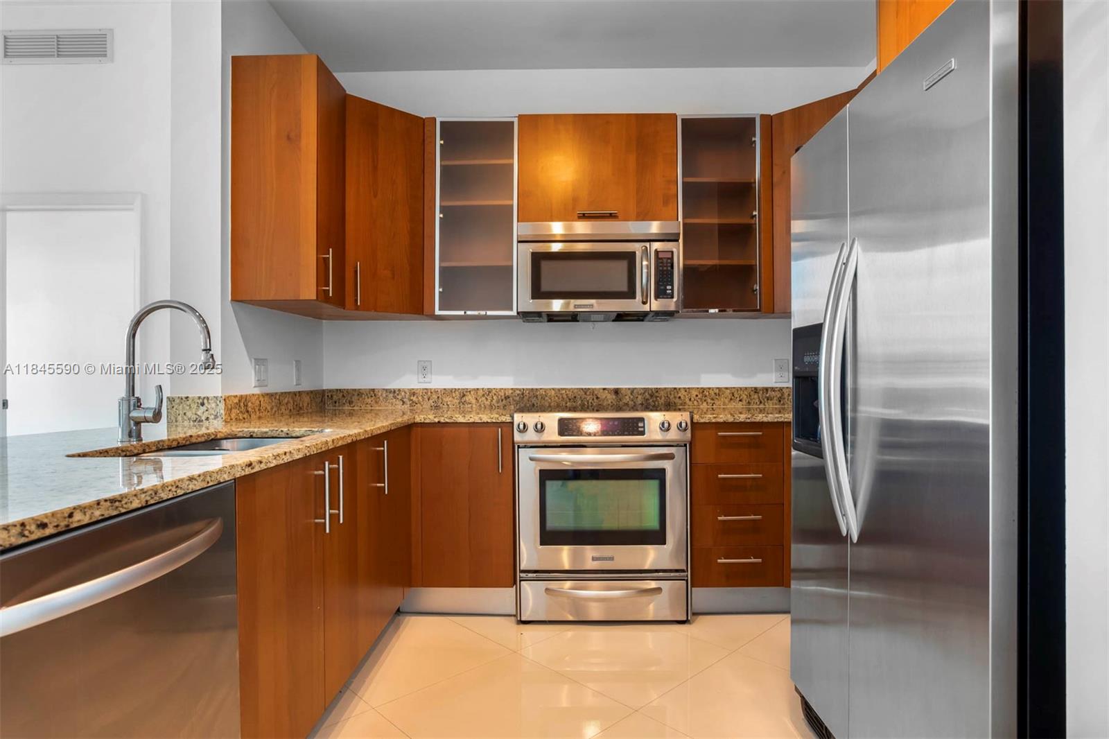 Property photo # 6