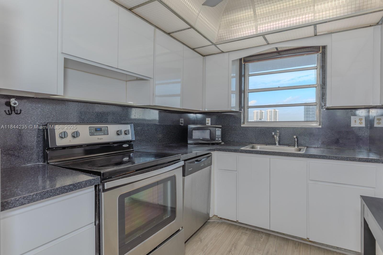 Property photo # 3