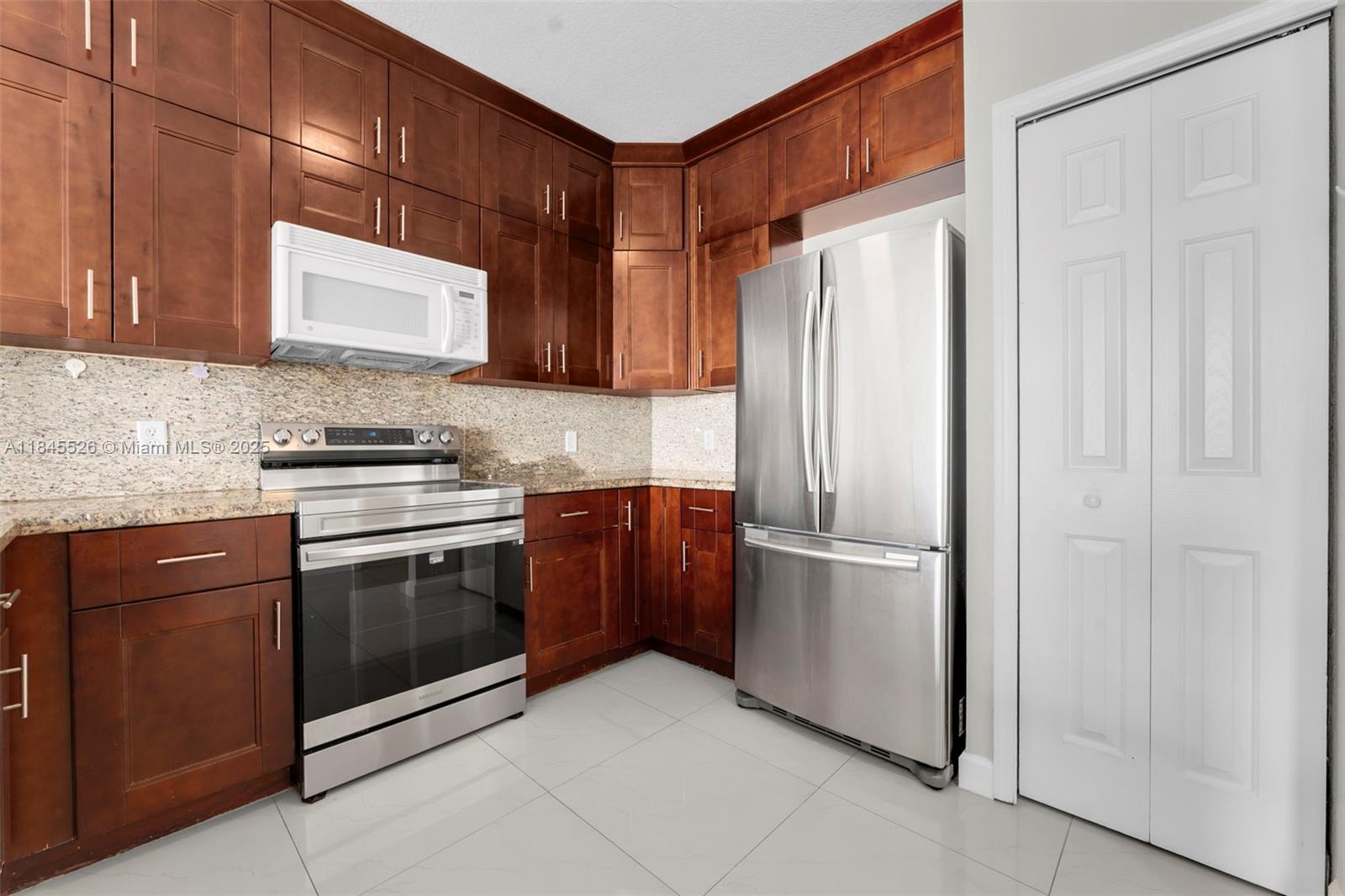 Property photo # 6