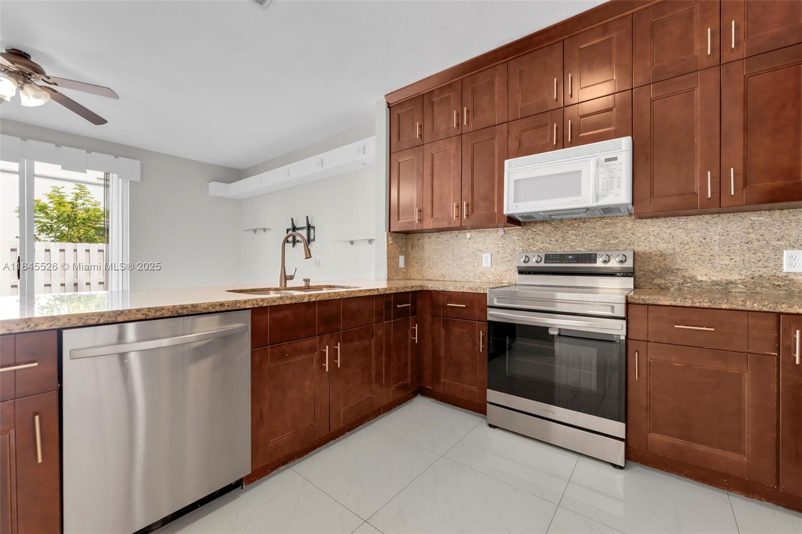 Property photo # 9