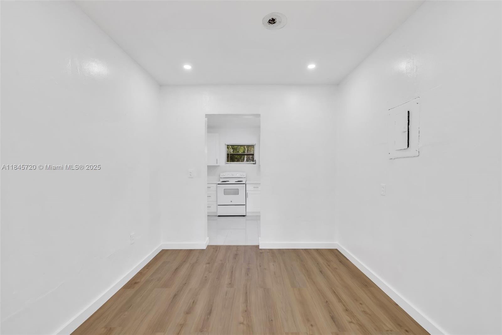 Property photo # 2