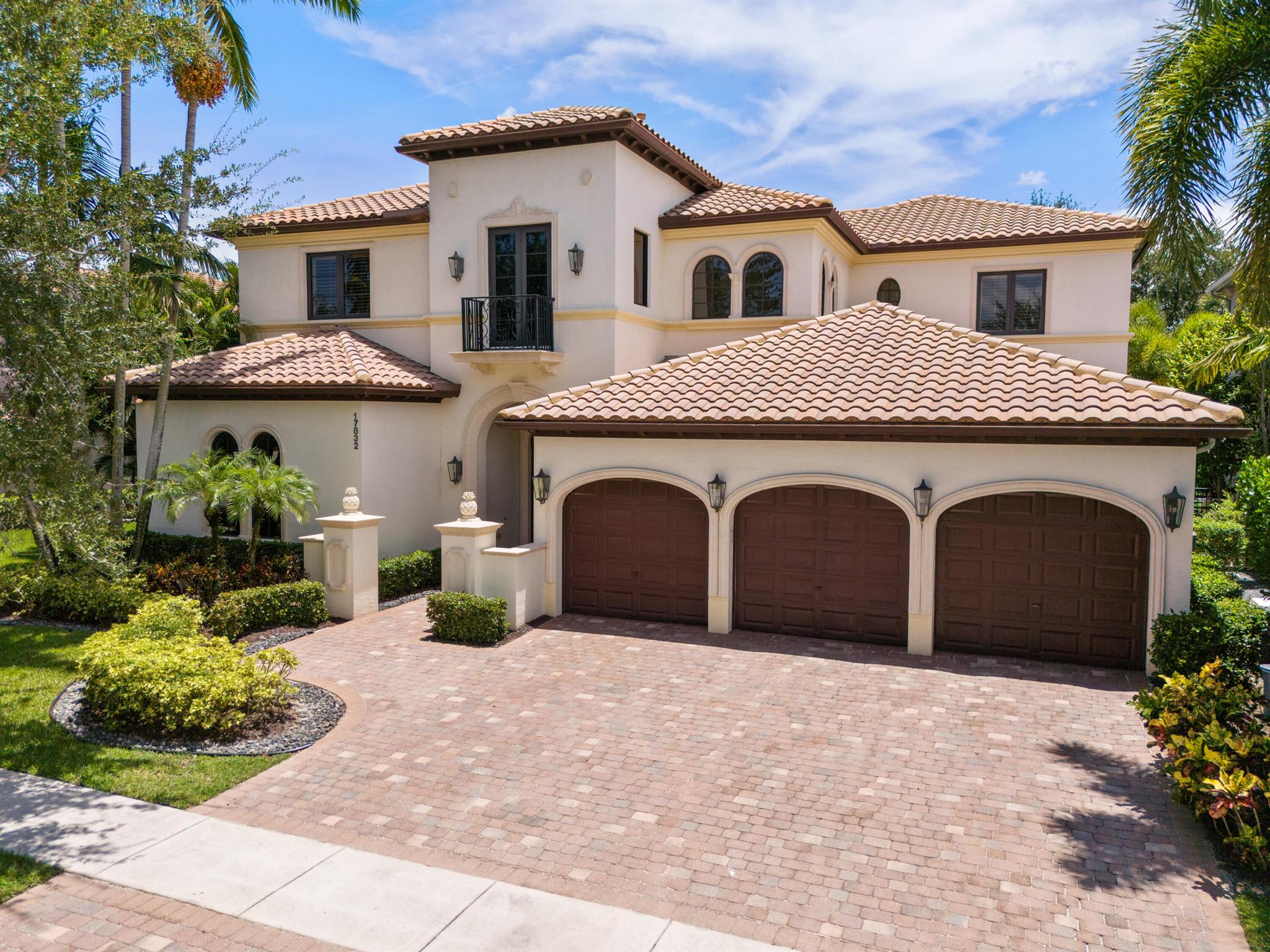 Welcome to your dream home in the prestigious gated community The Oaks where resort style amenities are yours with no mandatory country club fees. This sophisticated, stunning home offers 5 bedrooms, 5 full baths & 2 half baths. The home features high ceilings, an open & spacious layout, & elegant details throughout. Entertain in the formal living room, dining room & custom bar area or in the bonus game room & private movie theater. Enjoy a gourmet chef's kitchen equipped w Sub-Zero & Wolf appliances. Additional highlights include IMPACT GLASS, a new hot water heater, new dishwasher, washer & dryer. Experience your own private paradise with heated pool & spa, summer kitchen & basketball court. Residents will enjoy a newly renovated clubhouse, fitness center, Spa, Restaurant & tennis court The Obvious Choice For Luxury Living!!
The Oaks offerings provide an unsurpassed country club lifestyle to the residents bringing you all the comforts without the high cost. Coupled with a stunning newly renovated 25,000 s.f. clubhouse featuring an exclusive fitness center, award-winning tennis facility, and refreshing spa treatments. In short, The Oaks is a distinctive community that gives an affluent lifestyle without the required equity.