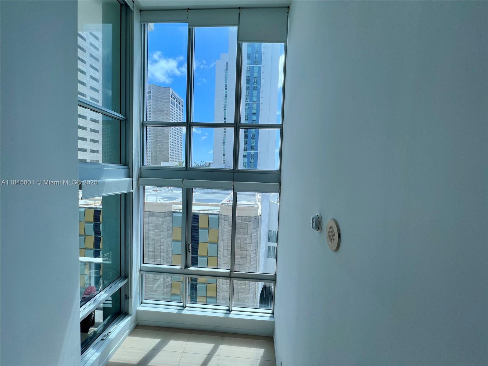 300 S Biscayne Blvd #Loft 1028, Miami FL 33131