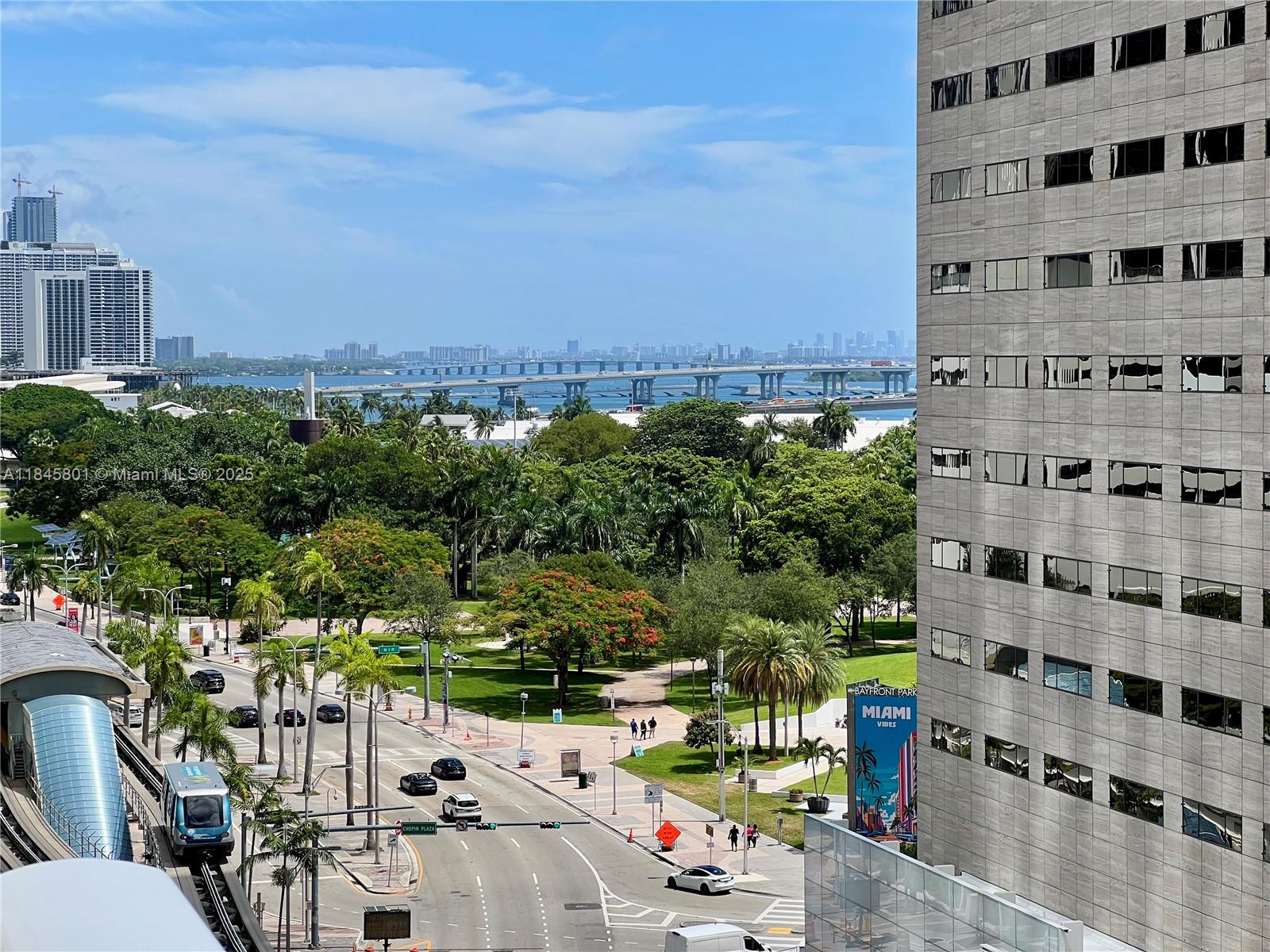 300 S Biscayne Blvd #Loft 1028, Miami FL 33131