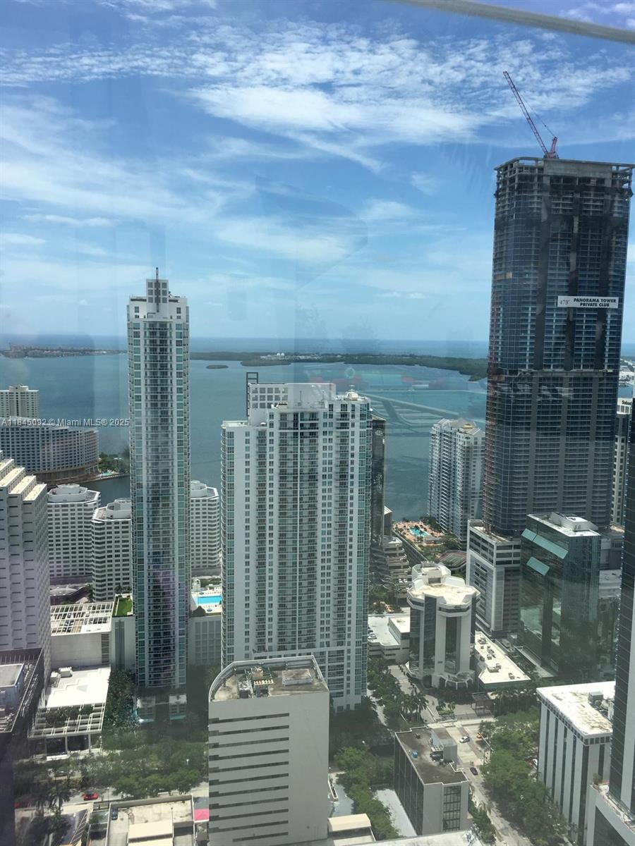 45 SW 9th St #1009, Miami FL 33130