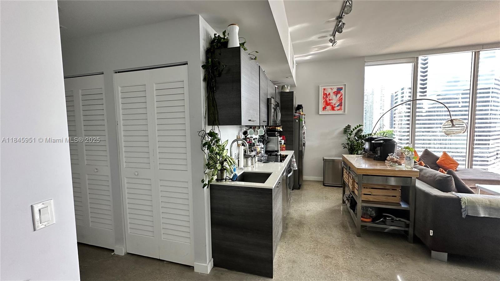 Property photo # 9