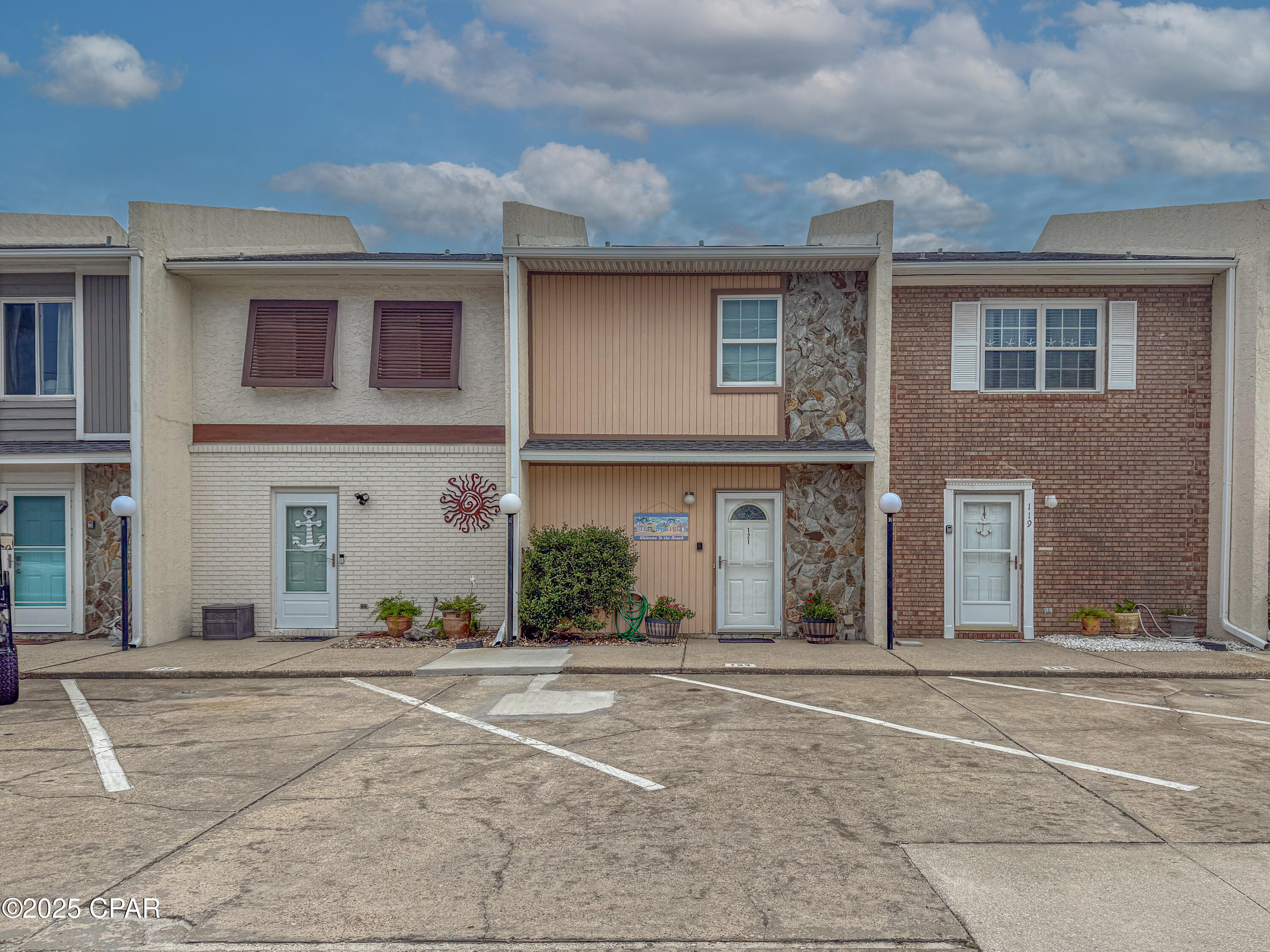Image 1 For 6215 Thomas Drive 121