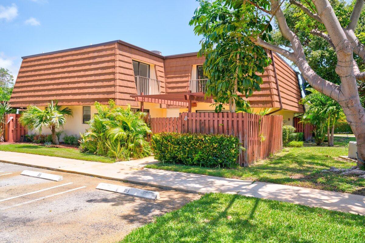 2530 Albatross Road N 8-B FL