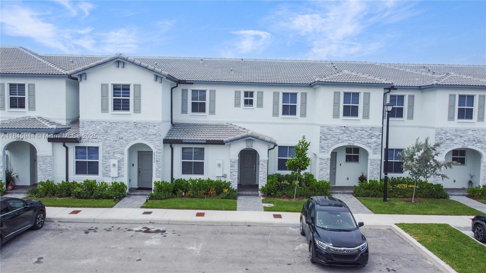 Property photo # 0
