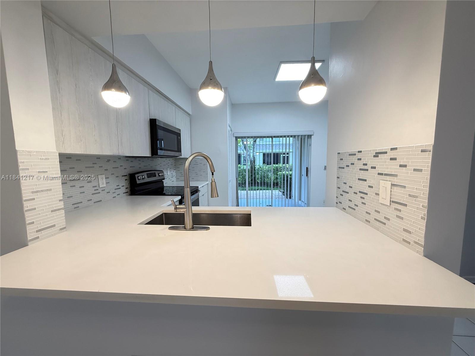 Property photo # 6