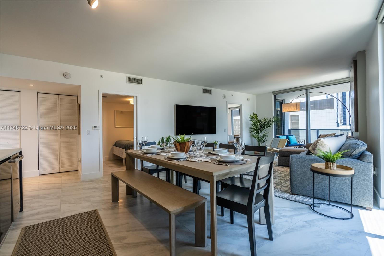 Condo for Rent in Miami, FL