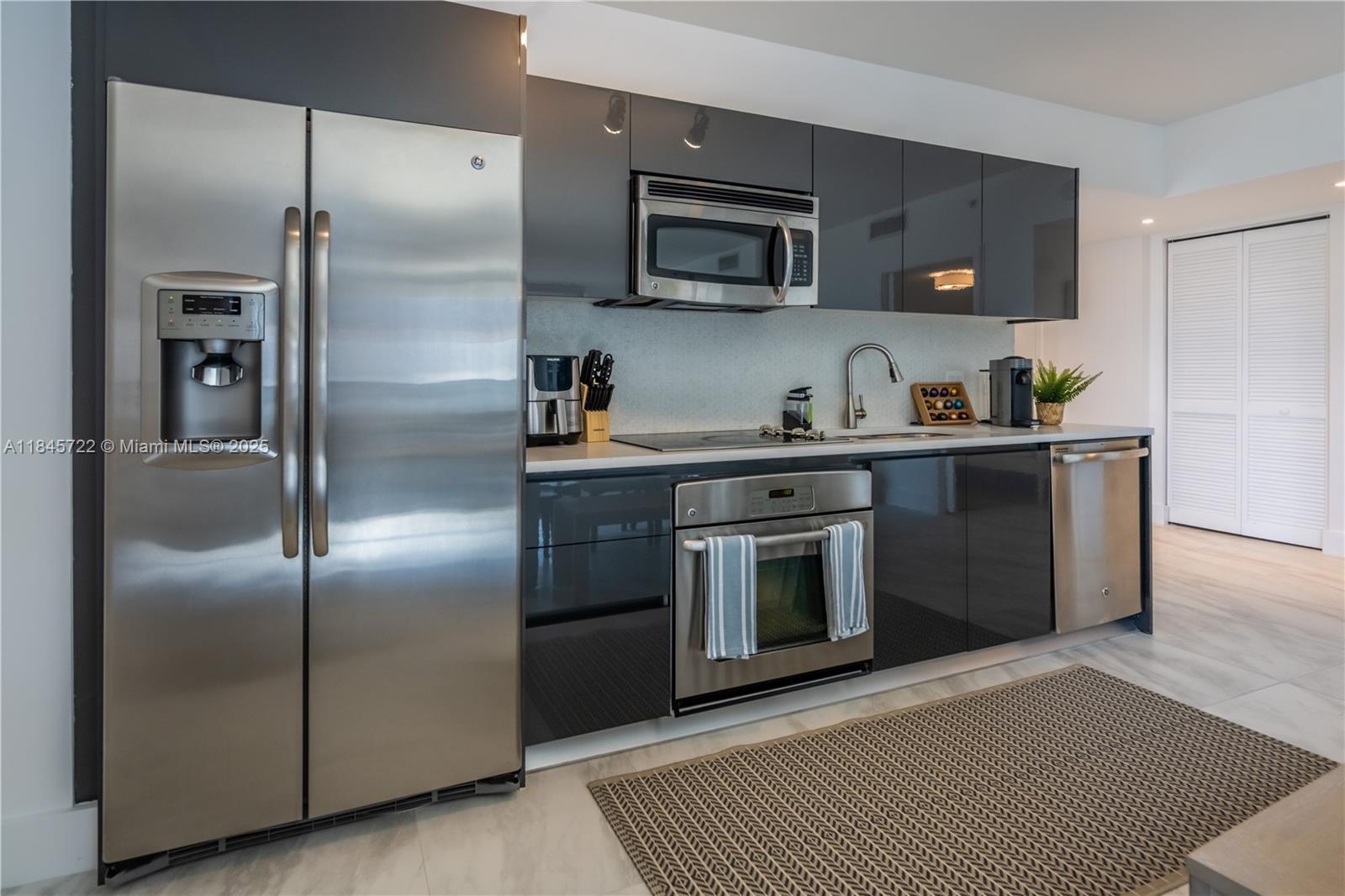 Property photo # 8