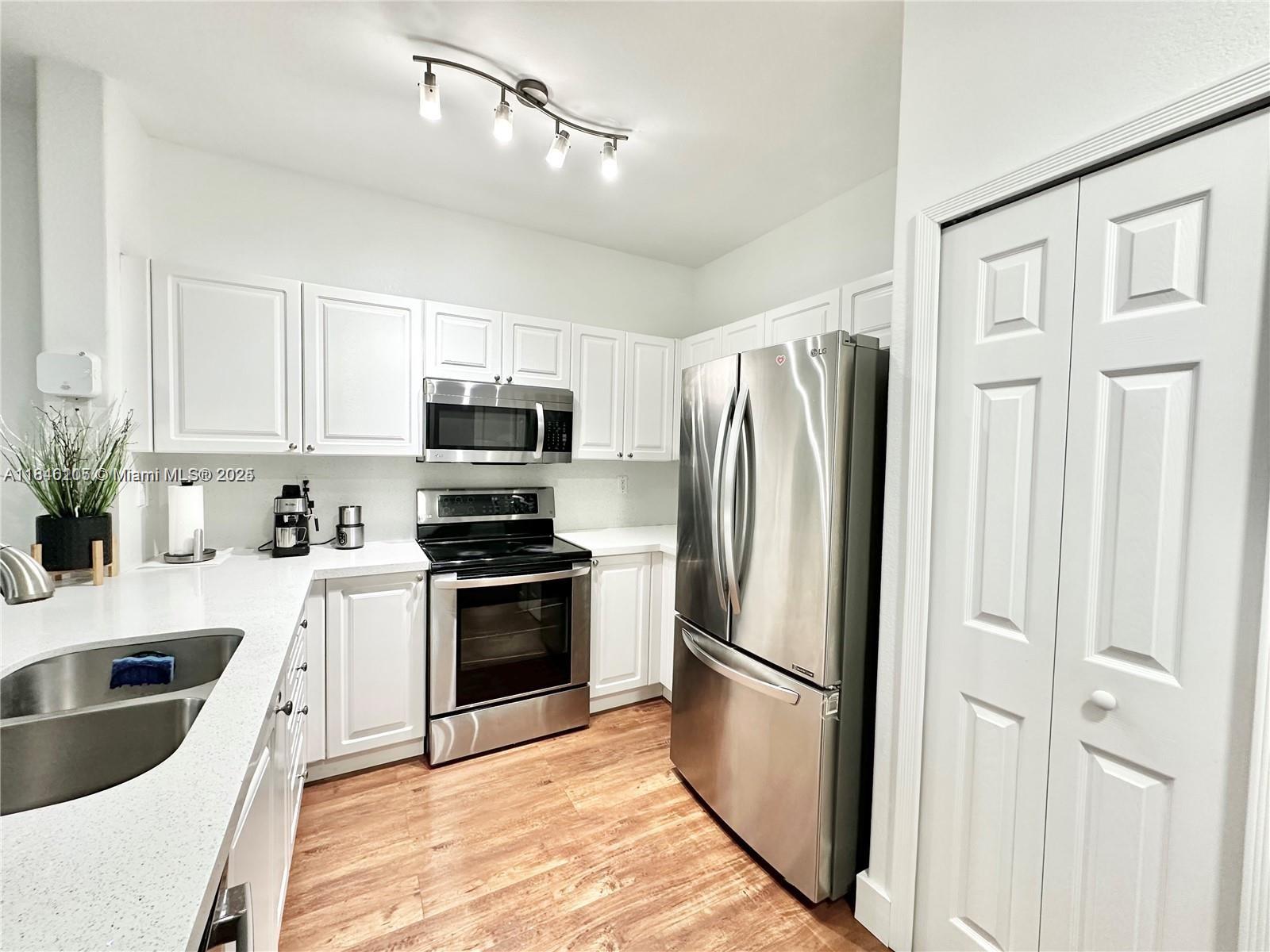 Property photo # 6