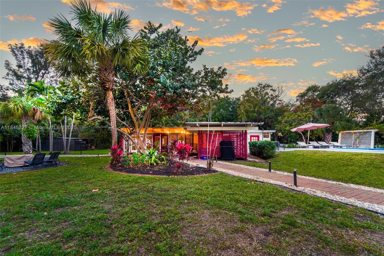 Property photo # 4