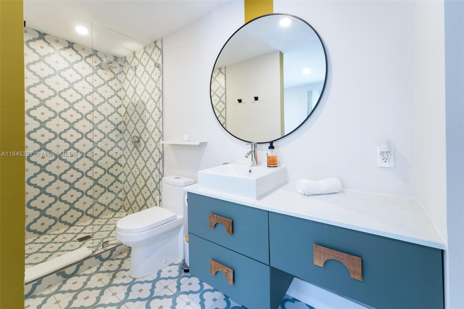 Property photo # 9
