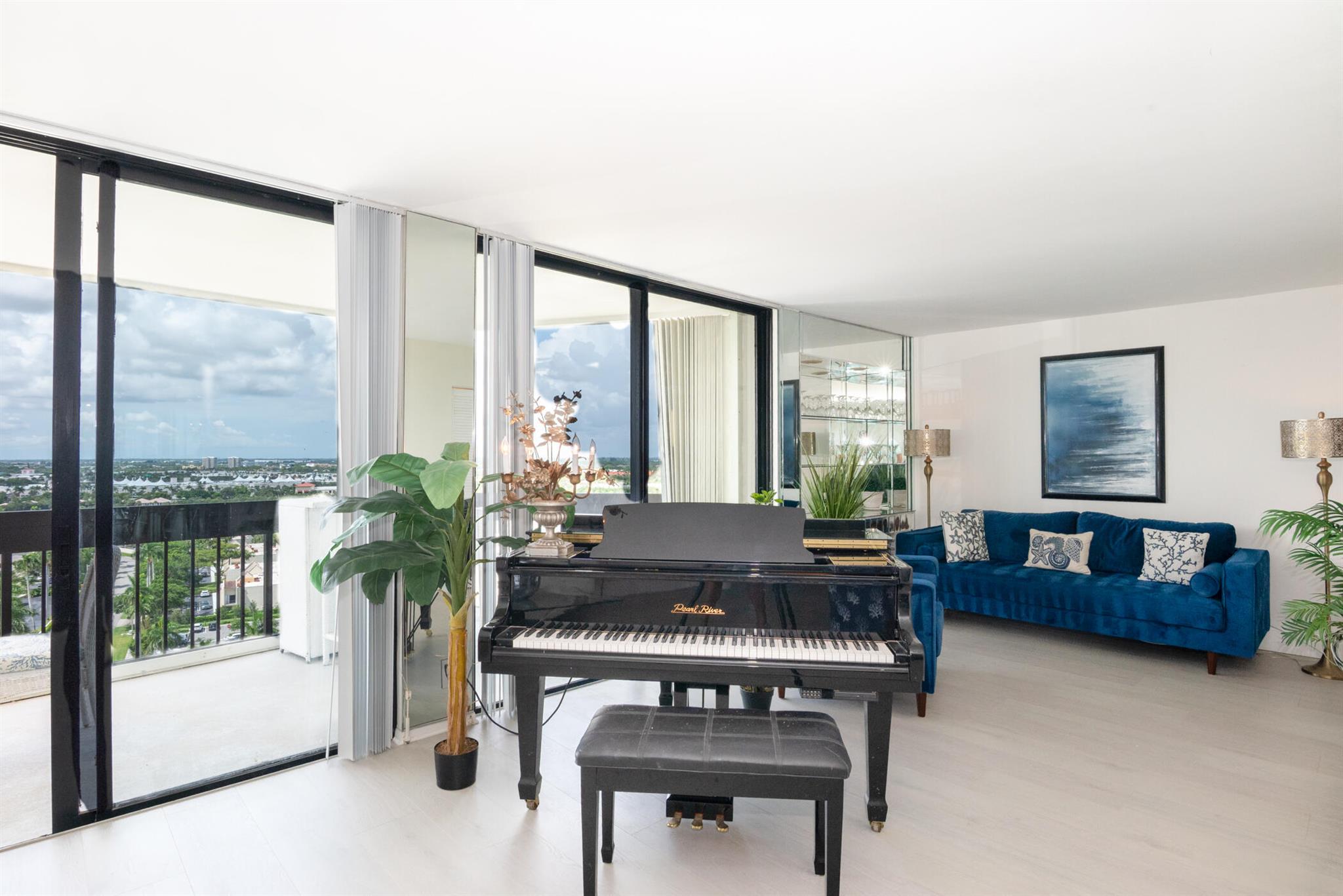 Lands Of The President Co