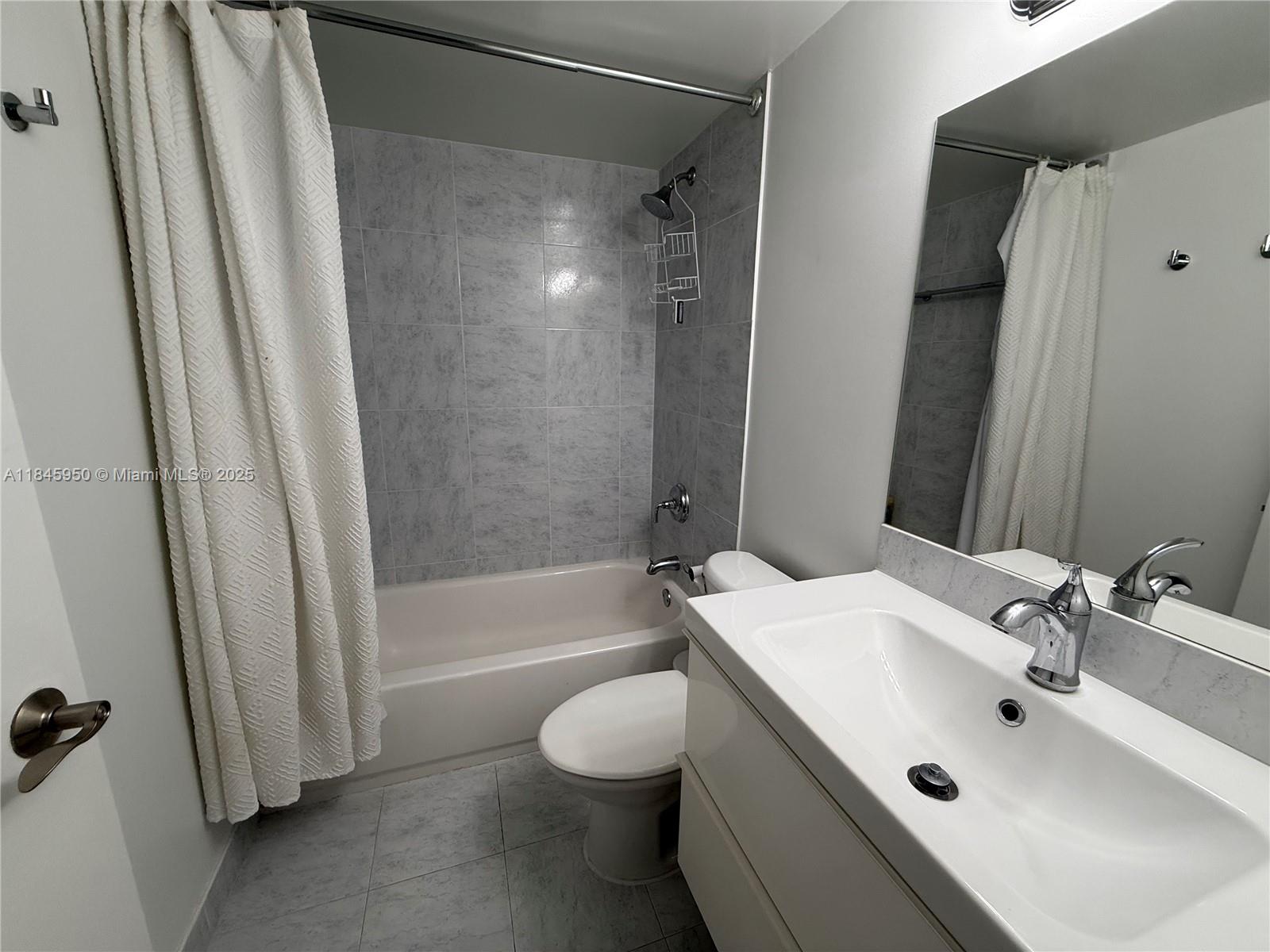 770 Claughton Island Dr #404, Miami FL 33131