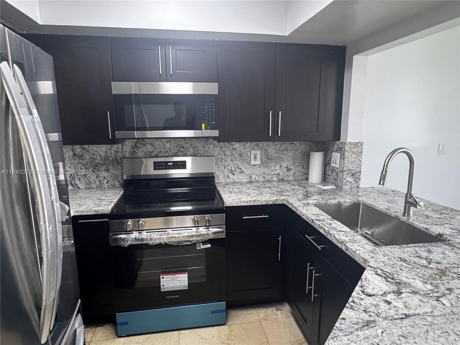 Property photo # 6