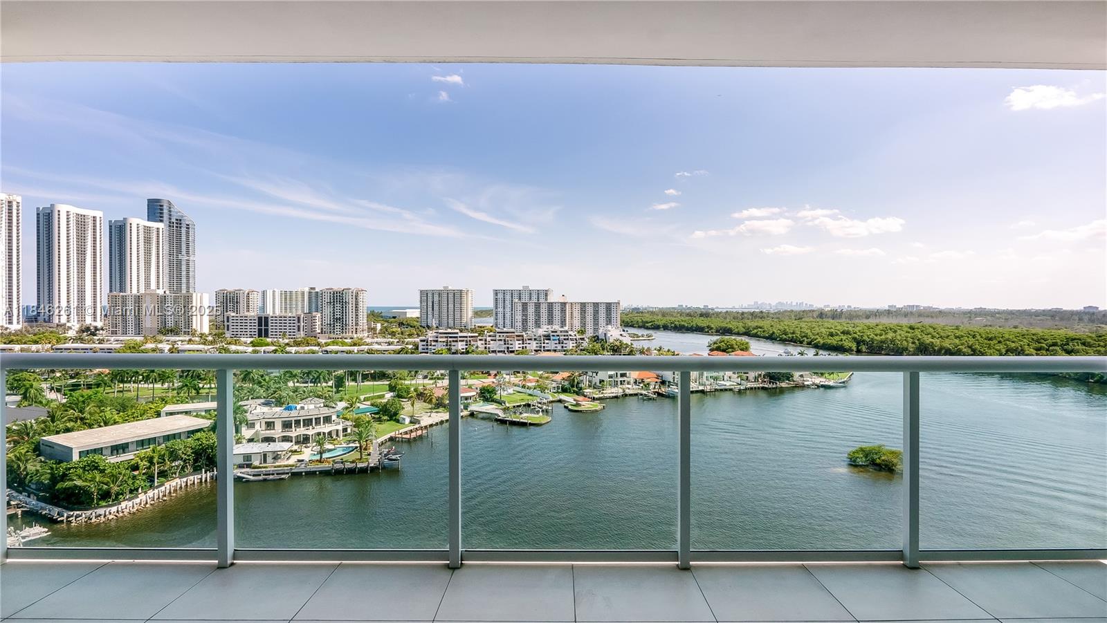 Apartamento en Alquiler en Sunny Isles Beach, FL
