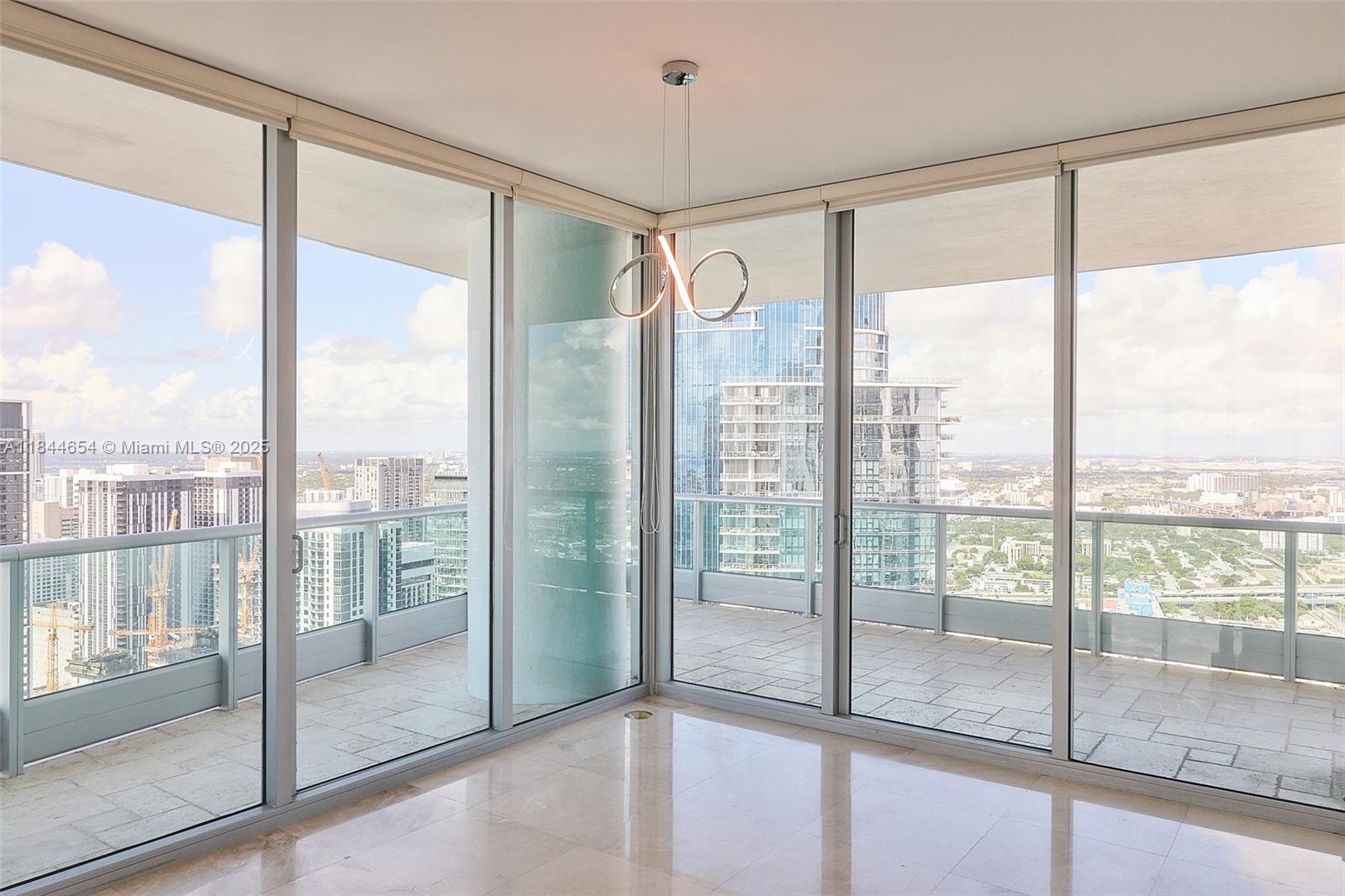 900 Biscayne Blvd #5601, Miami FL 33132