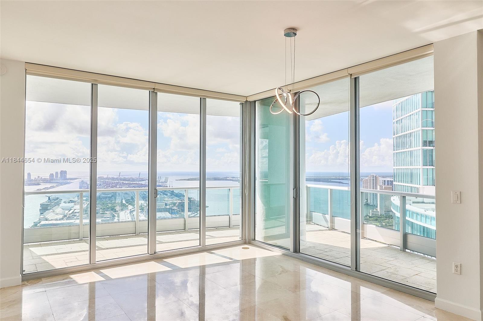 900 Biscayne Blvd #5601, Miami FL 33132