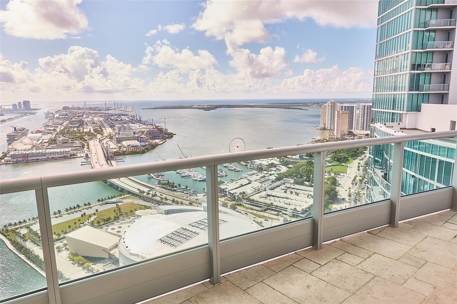 900 Biscayne Blvd #5601, Miami FL 33132