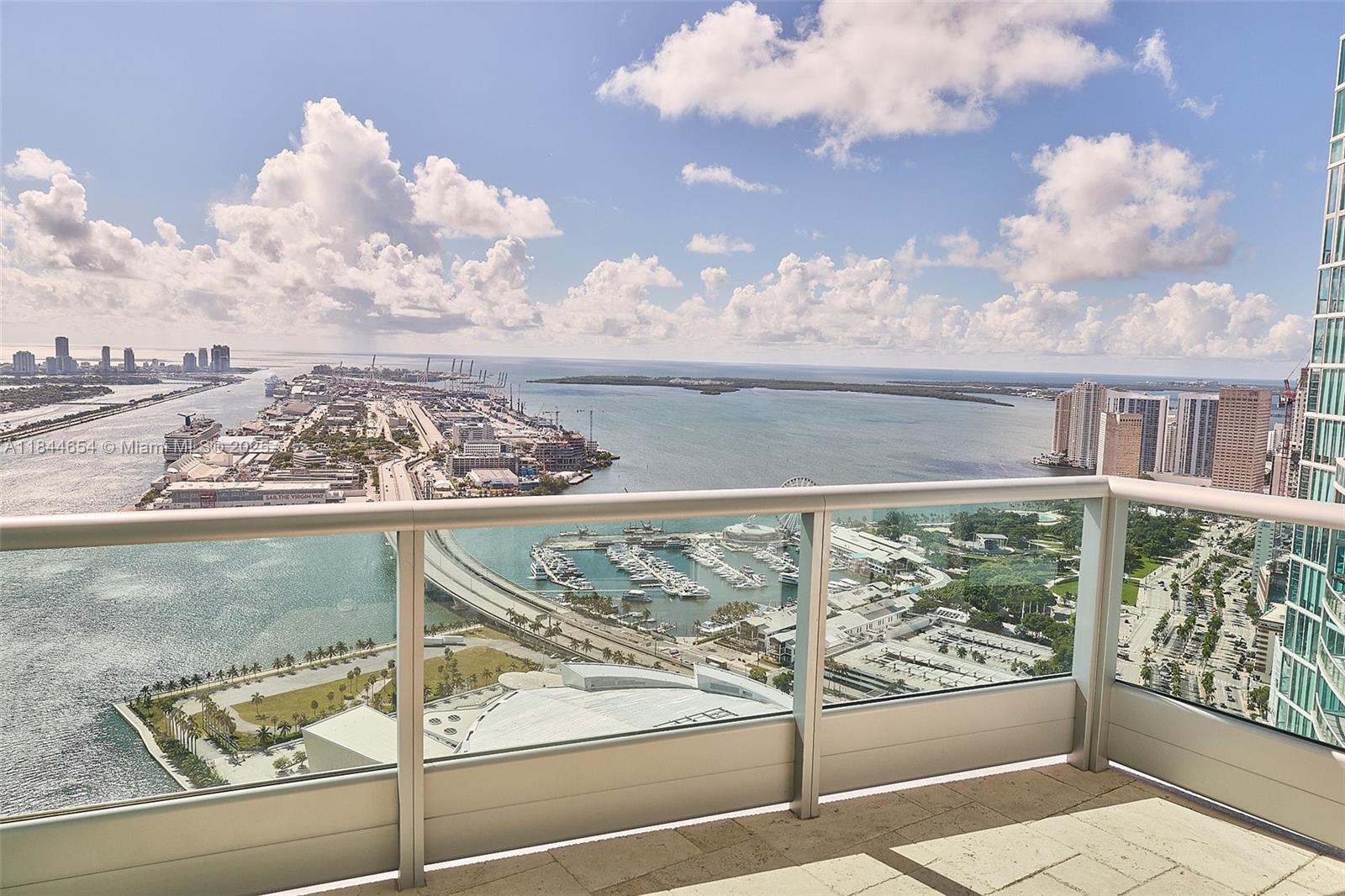 900 Biscayne Blvd #5601, Miami FL 33132