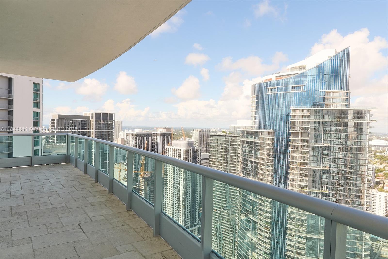 900 Biscayne Blvd #5601, Miami FL 33132