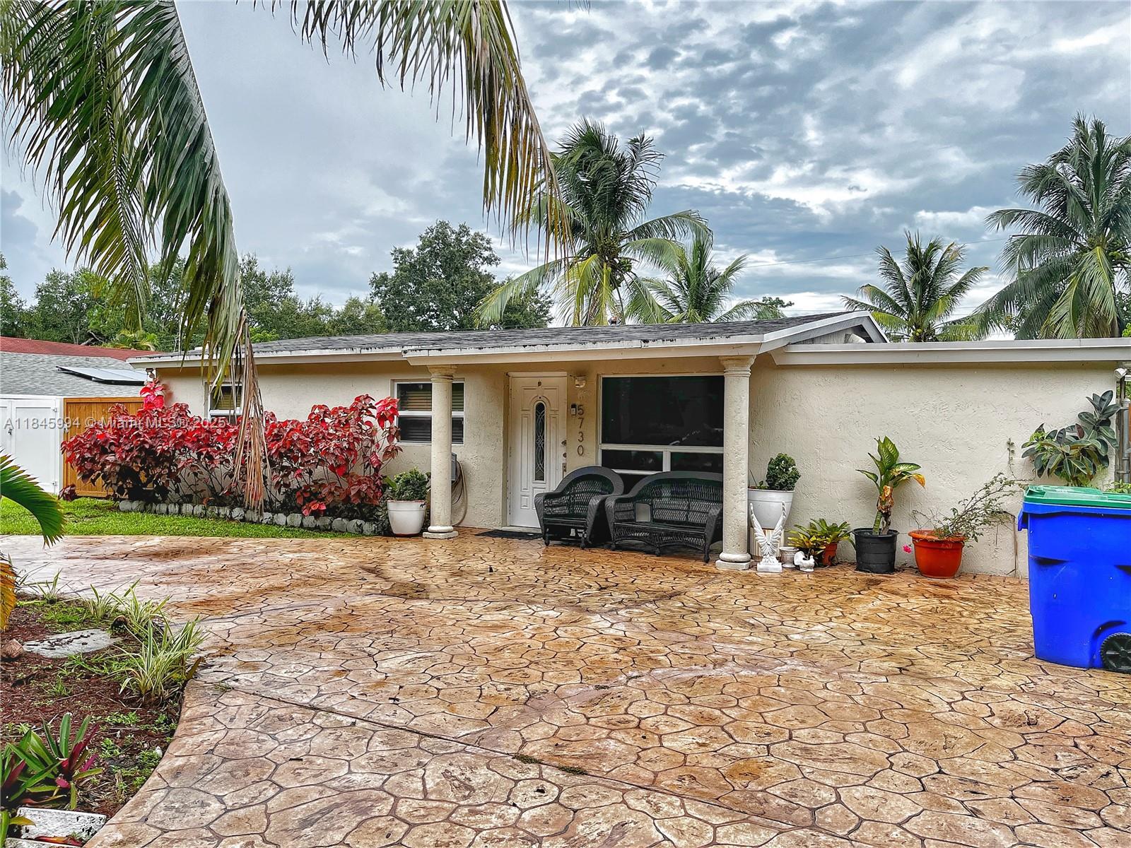 5730 Charleston St, Hollywood, Florida 33021