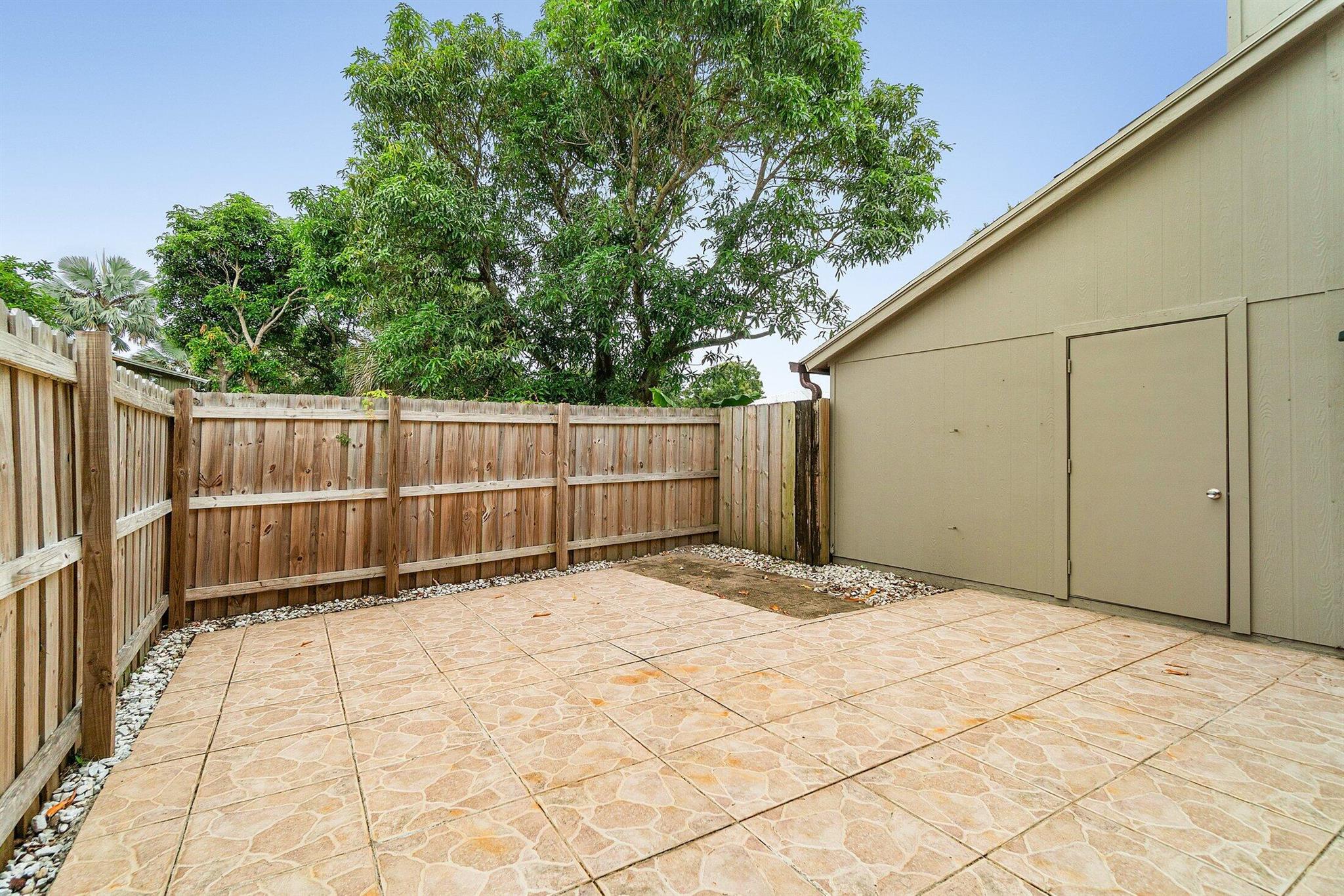 Image to showcase the property located at 912 Sandtree Drive