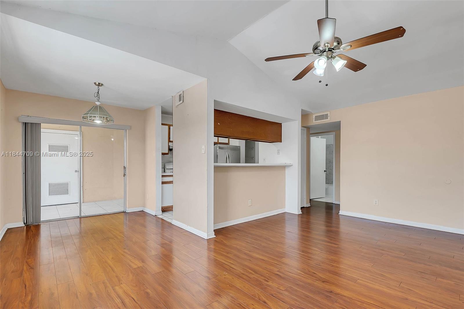 Property photo # 9